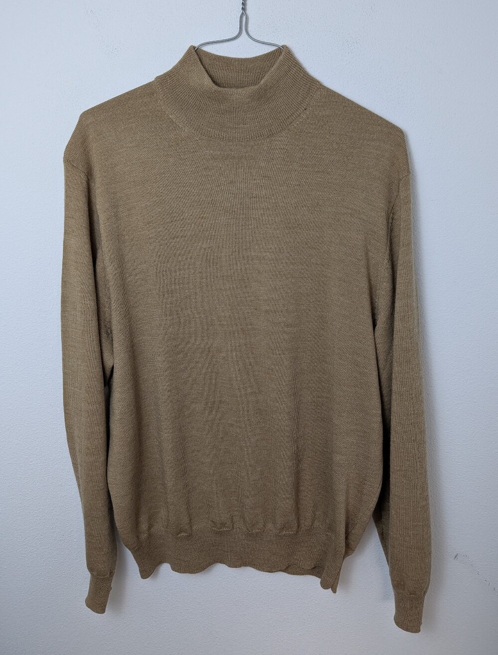 Club Room Men's Luxury 100% Merino Wool  Sweater Beige Mockneck size M New